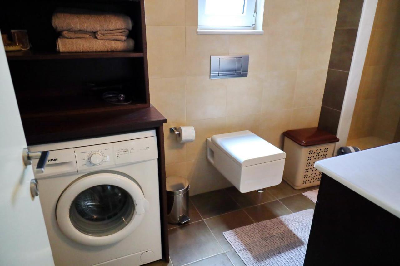 Fou'S Luxury Apartment Návpaktosz Kültér fotó