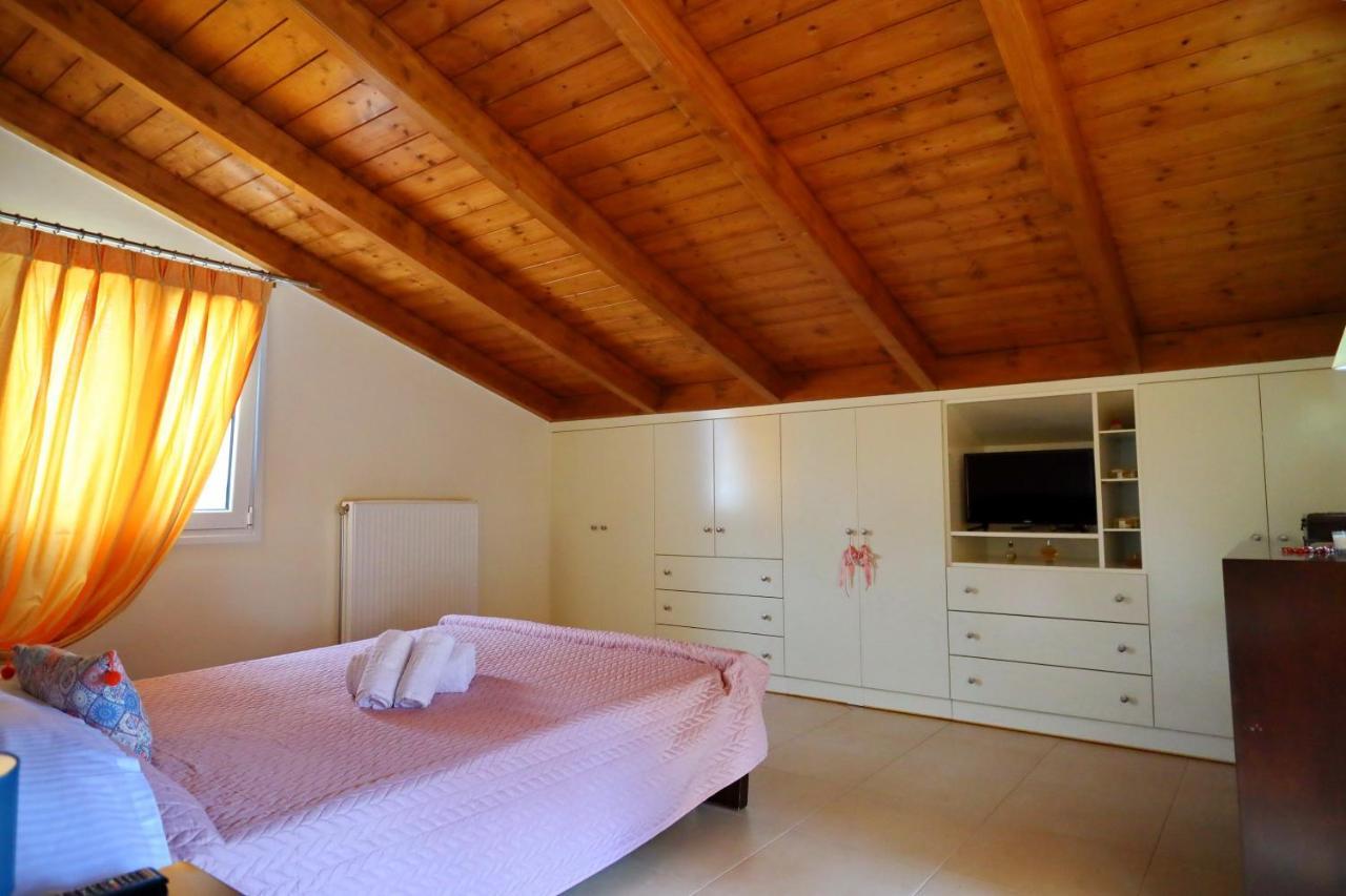Fou'S Luxury Apartment Návpaktosz Kültér fotó